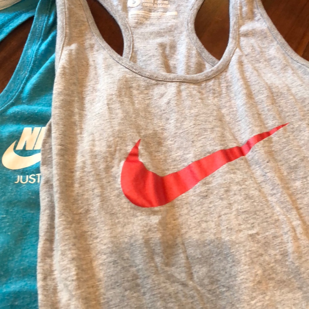 Nike Razorbacks workout tops. - Picture 3 of 4